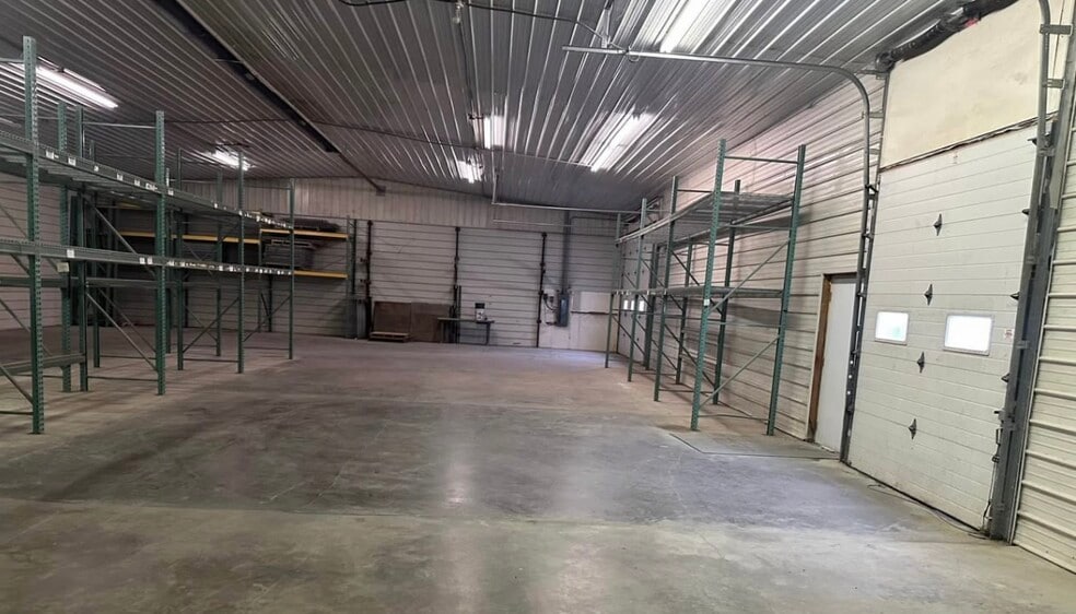2490 Highway 92, Washington, IA for lease - Building Photo - Image 2 of 8
