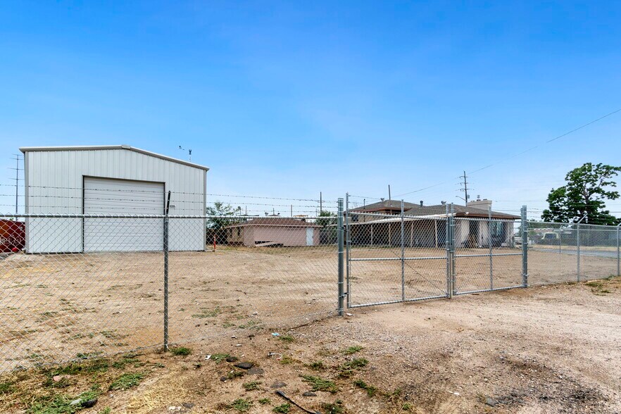 6398 Franklin St, Denver, CO à louer - Photo du bâtiment - Image 3 de 9