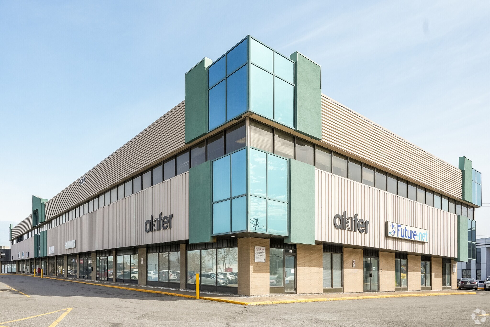 1990 Rue Cyrille-Duquet, Québec, QC for lease Primary Photo- Image 1 of 3