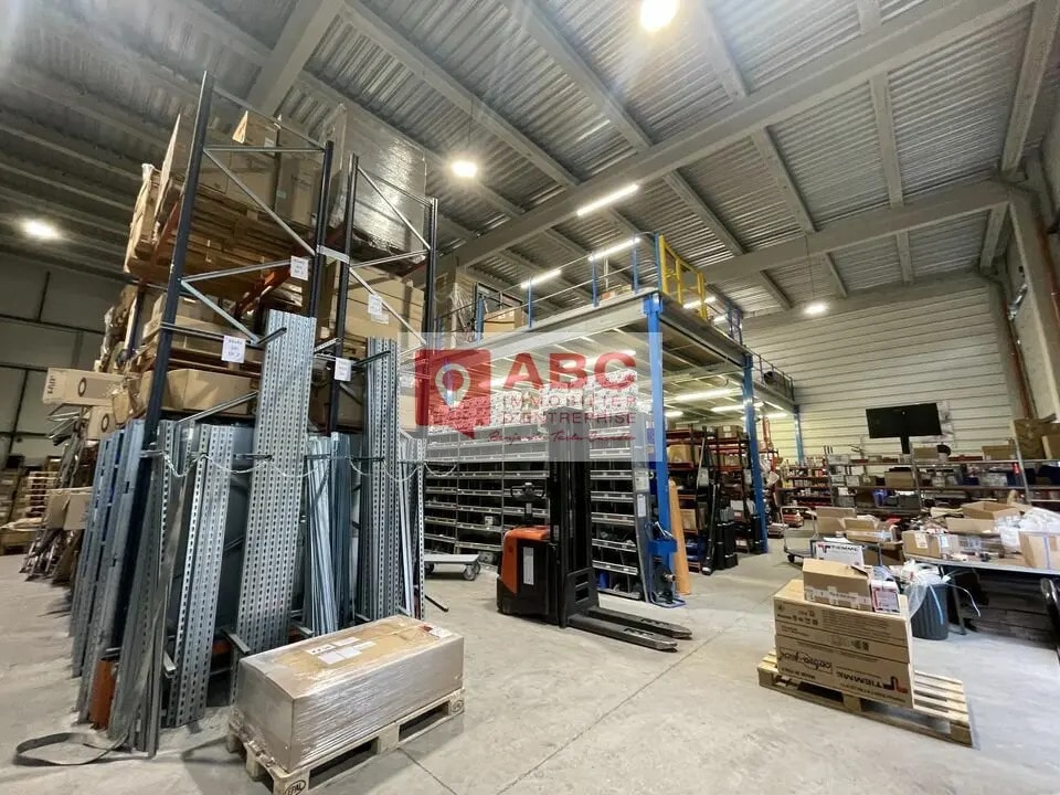 Flex in Montpellier for lease Interior Photo- Image 1 of 6