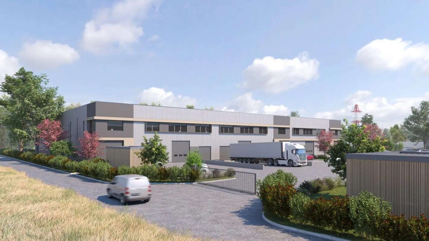 Industrial in Persan for sale Building Photo- Image 1 of 8