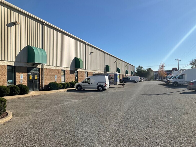 1 Havenwood Ct, Lakewood, NJ for lease - Building Photo - Image 2 of 5