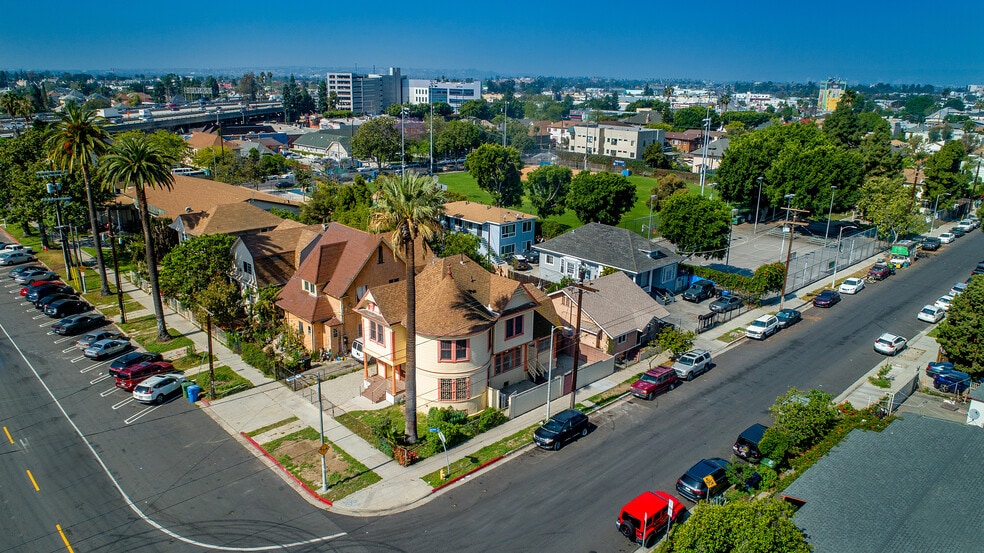 1703 Toberman St, Los Angeles, CA à vendre - Photo du bâtiment - Image 3 de 67