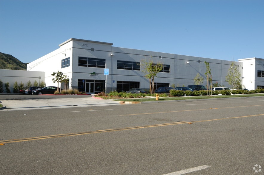 28732 Witherspoon Pky, Valencia, CA for lease - Building Photo - Image 2 of 4