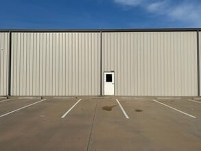 1339 N Garnett Rd, Tulsa, OK for lease Building Photo- Image 2 of 5