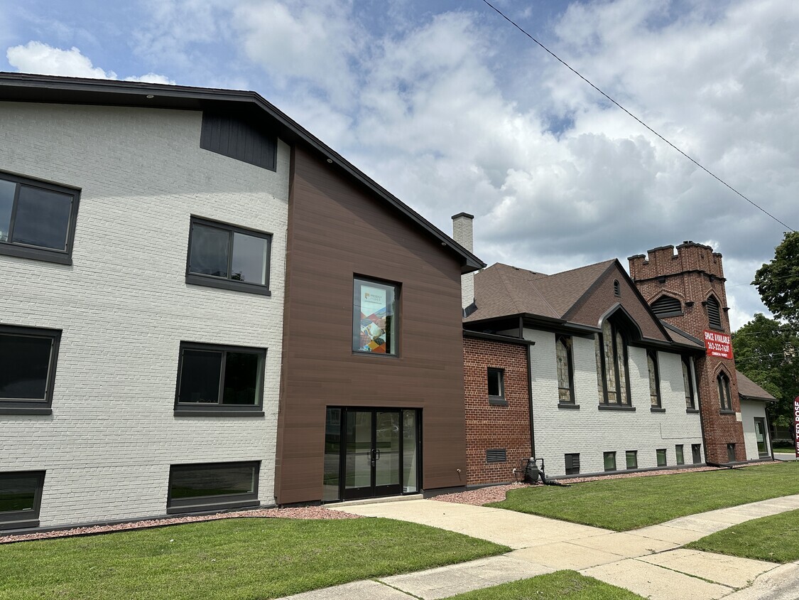 2931 Union St, East Troy, WI for lease Building Photo- Image 1 of 16