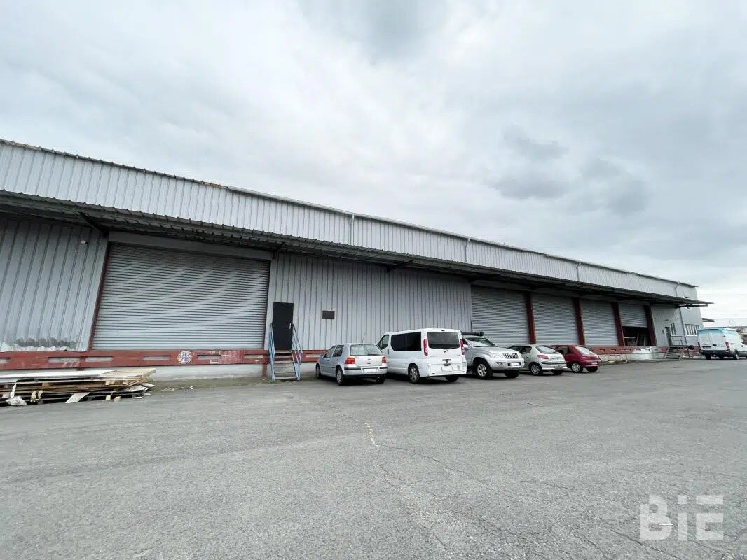 Office in Bègles for lease Building Photo- Image 1 of 6