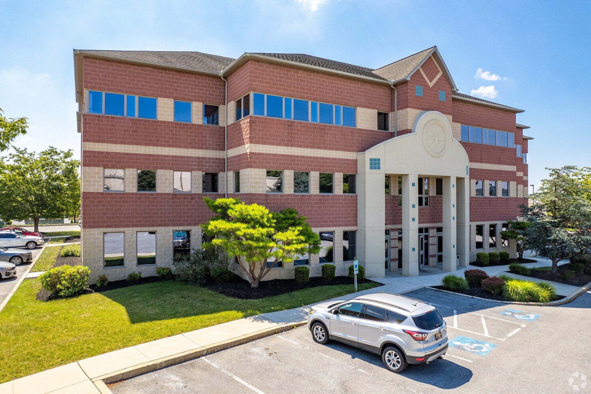 205 Granite Run Dr, Lancaster, PA for lease Primary Photo- Image 1 of 7