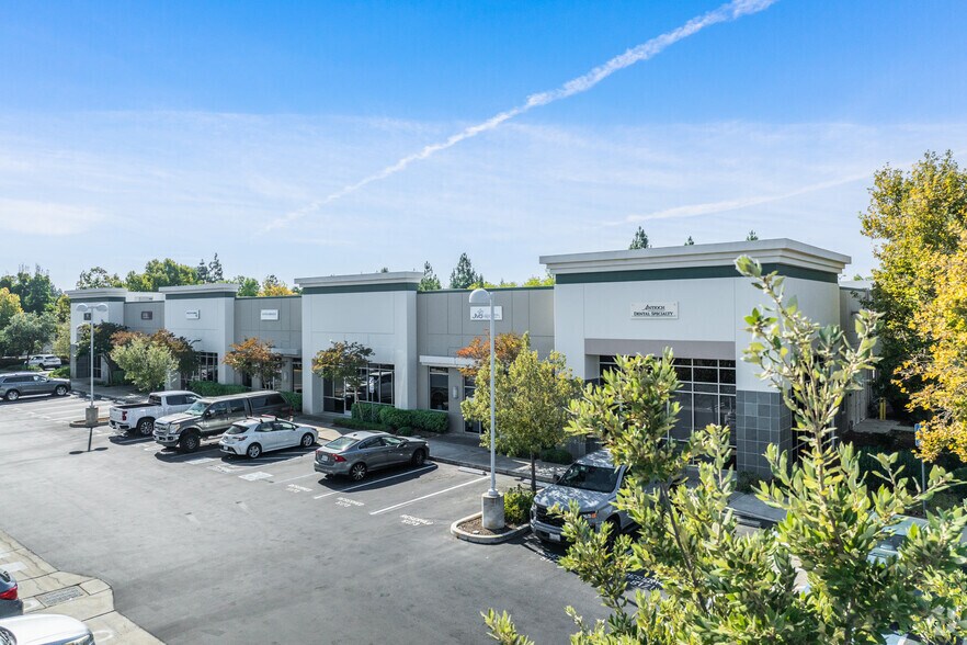 5183 Lone Tree Way, Antioch, CA à vendre - Photo du bâtiment - Image 3 de 6