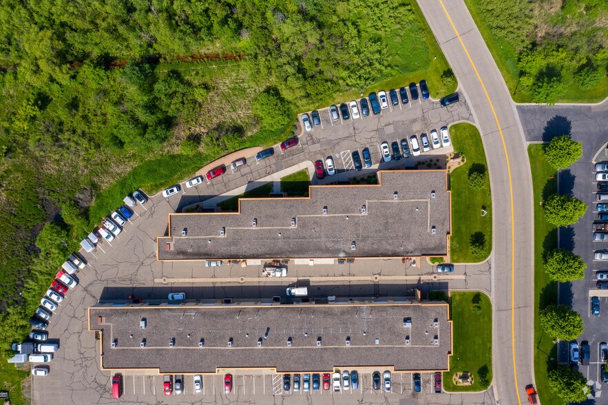 625 Hayward Ave N, Oakdale, MN à louer - Photo du bâtiment - Image 3 de 6