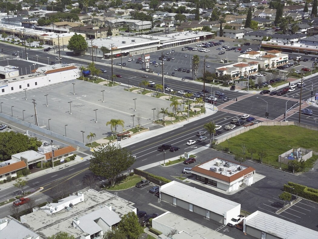 115 N Harbor Blvd, La Habra, CA for lease Building Photo- Image 1 of 5