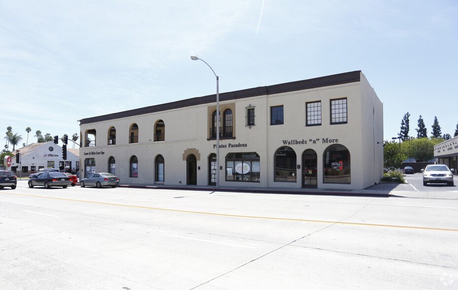 179-191 N Hill Ave, Pasadena, CA à louer - Photo du bâtiment - Image 2 de 5