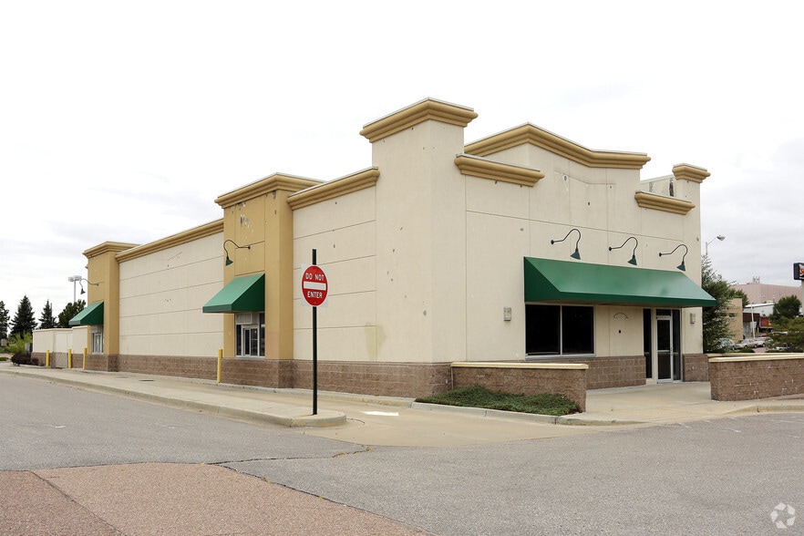 565 N Chelton Rd, Colorado Springs, CO for sale - Building Photo - Image 2 of 6