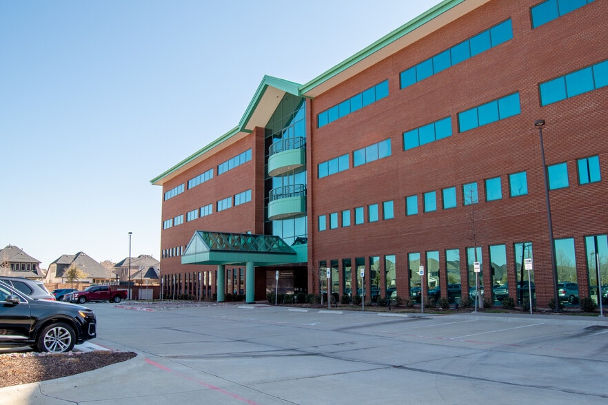 1801 Wittington Pl, Farmers Branch, TX for lease - Building Photo - Image 2 of 18