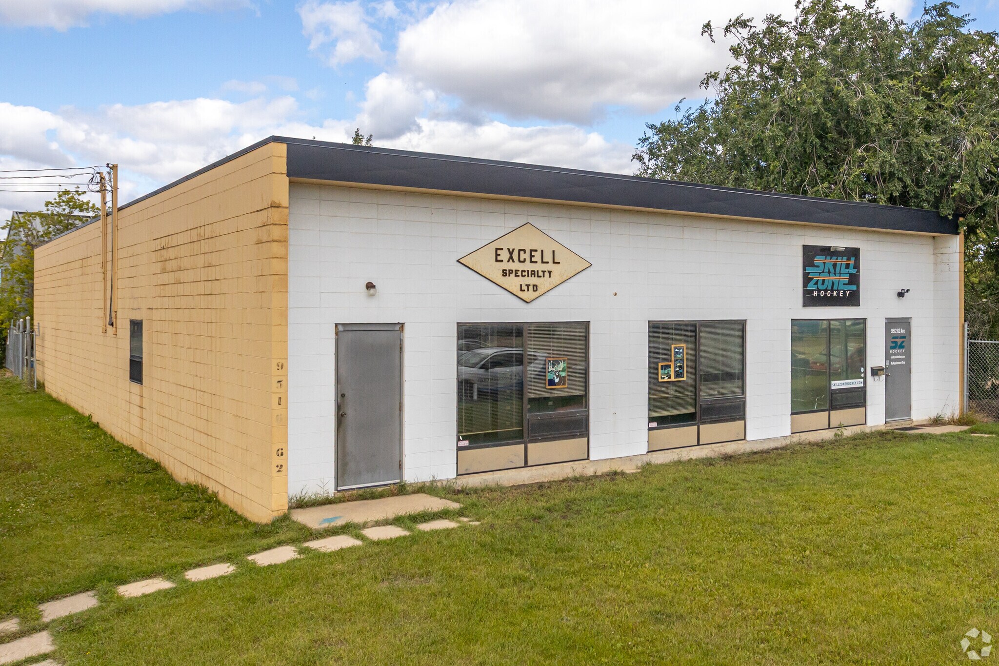 9512 62nd Ave NW, Edmonton, AB for sale Primary Photo- Image 1 of 1