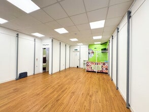 14 Commercial Sq, Camborne for lease Interior Photo- Image 1 of 4