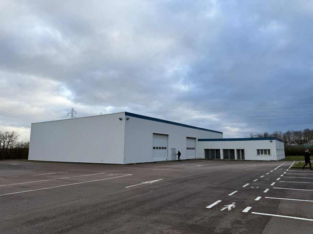 Flex in Saint-Apollinaire for lease Building Photo- Image 1 of 8