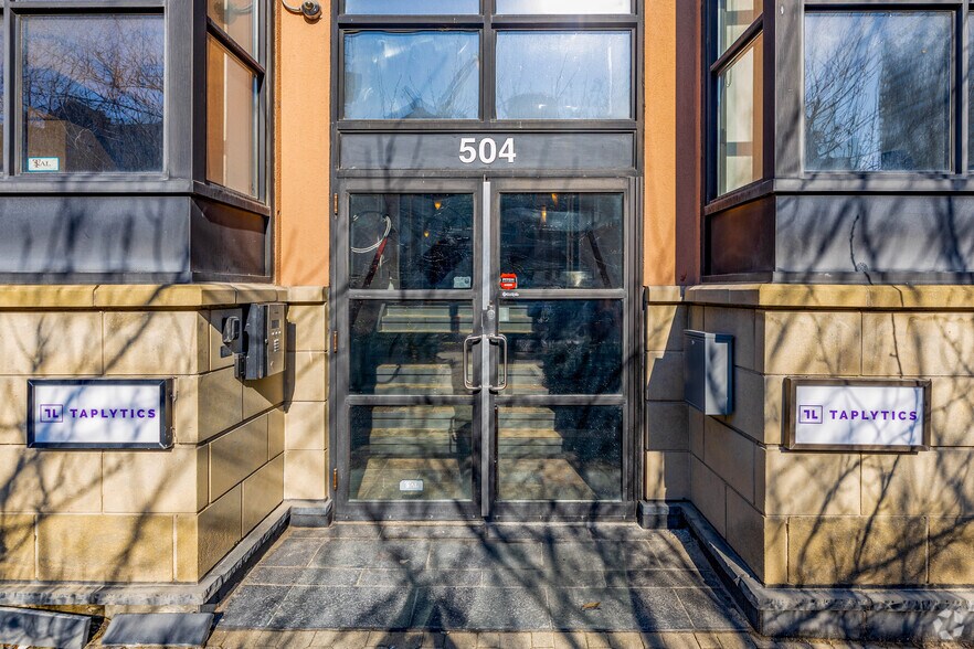 504 Wellington St W, Toronto, ON à louer - Photo du bâtiment - Image 2 de 3