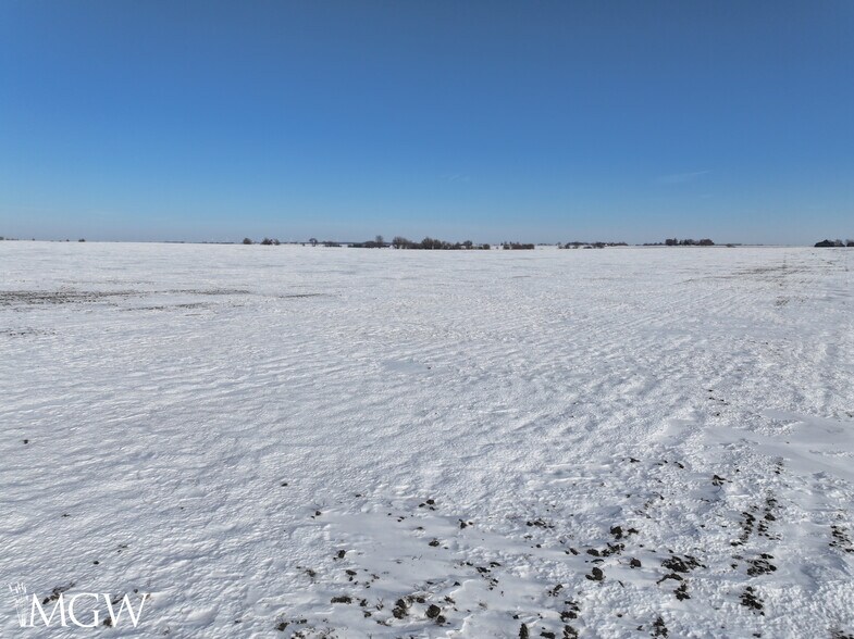 697 Roxbury Road, Paw Paw, IL à vendre - Photo du bâtiment - Image 3 de 7