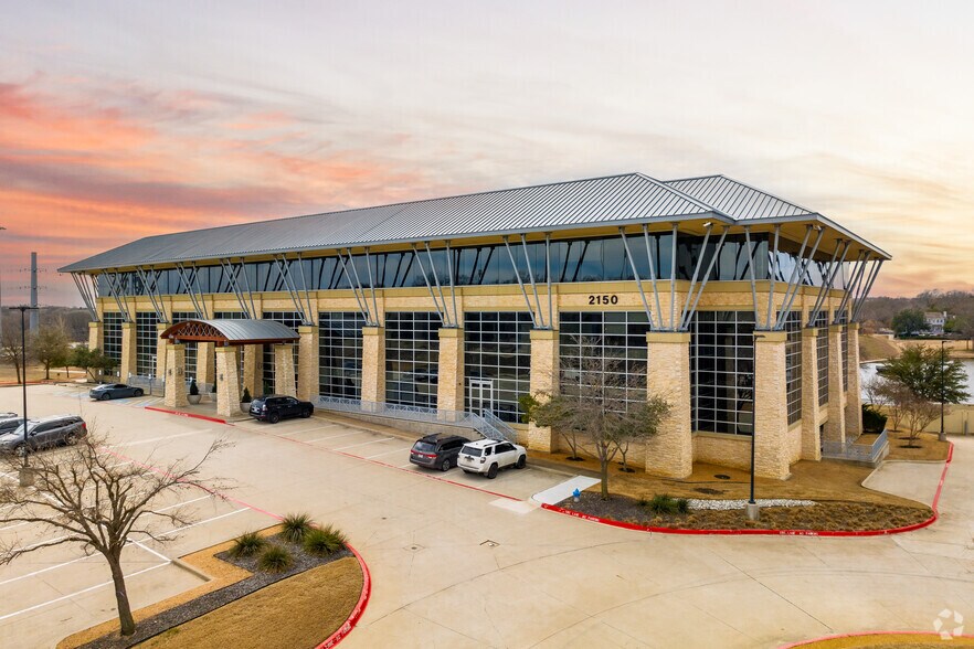 2150 S Central Expy, McKinney, TX à louer - Photo du bâtiment - Image 2 de 11
