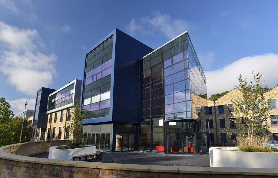 Firth St, Huddersfield à louer - Photo du bâtiment - Image 2 de 9