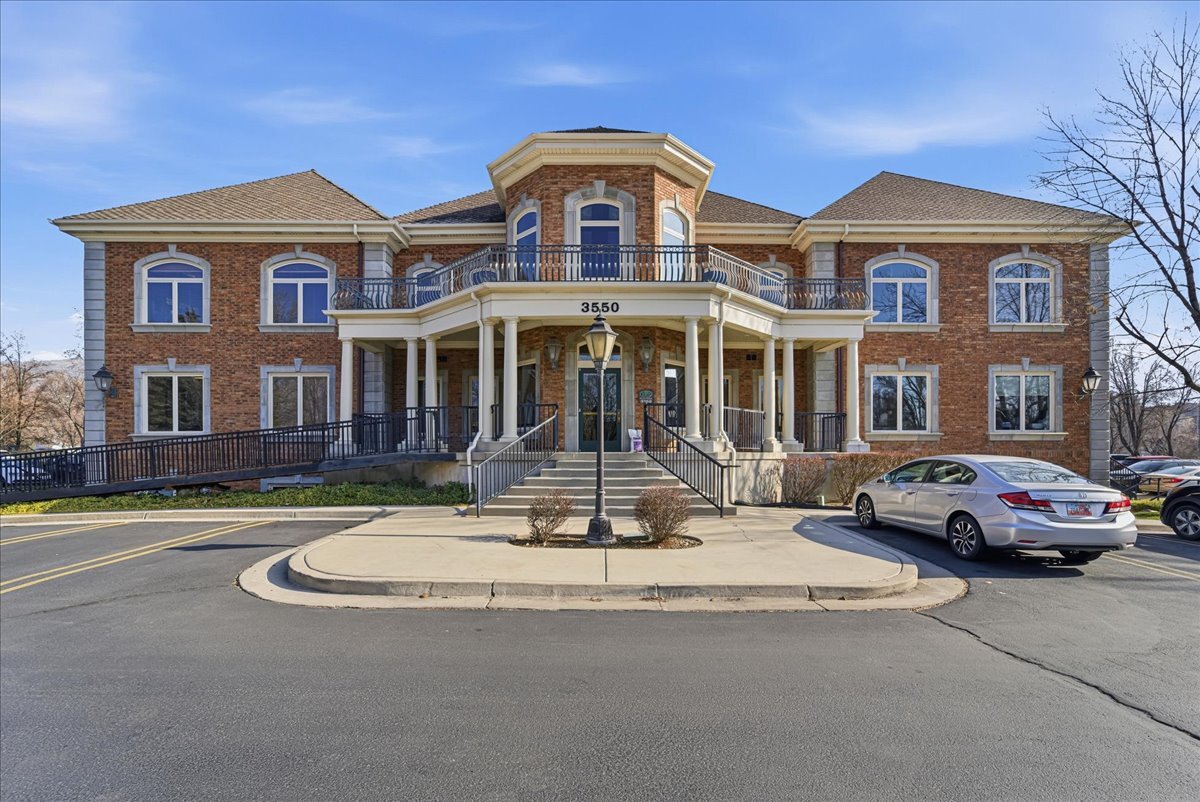 3550 N University Ave, Provo, UT à louer Photo du bâtiment- Image 1 de 14