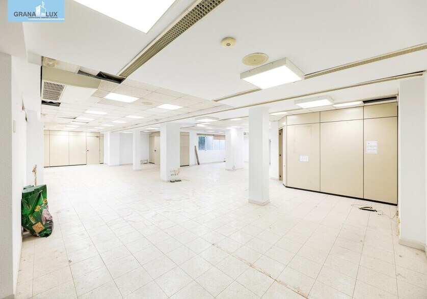 Calle Gran Vía de Colón, 9, Granada, Granada for sale - Interior Photo - Image 3 of 29