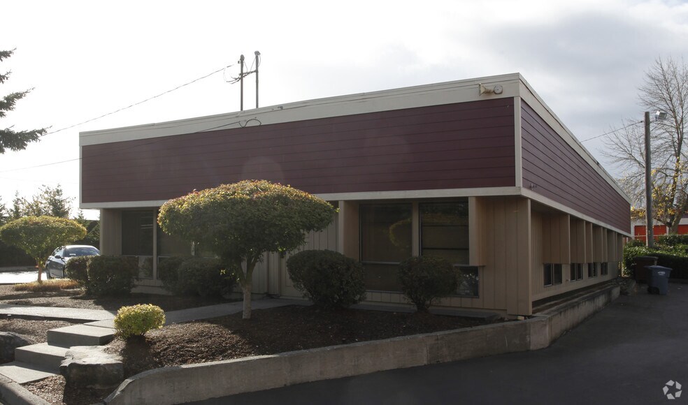 6711 Regents Blvd W, University Place, WA à vendre - Photo du bâtiment - Image 2 de 2