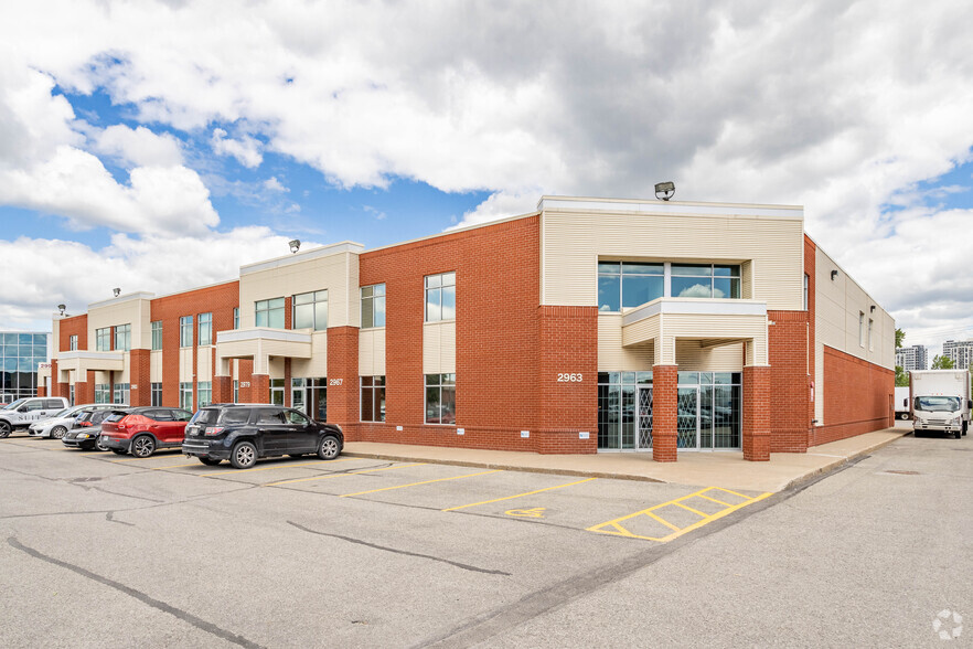 2963-2995 Rue Joseph-A.-Bombardier, Laval, QC à vendre - Photo principale - Image 1 de 1