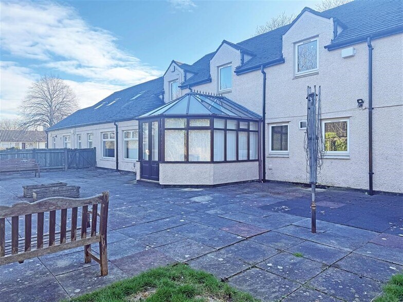 56-64 Willow Ln, Lancaster for sale - Building Photo - Image 3 of 3