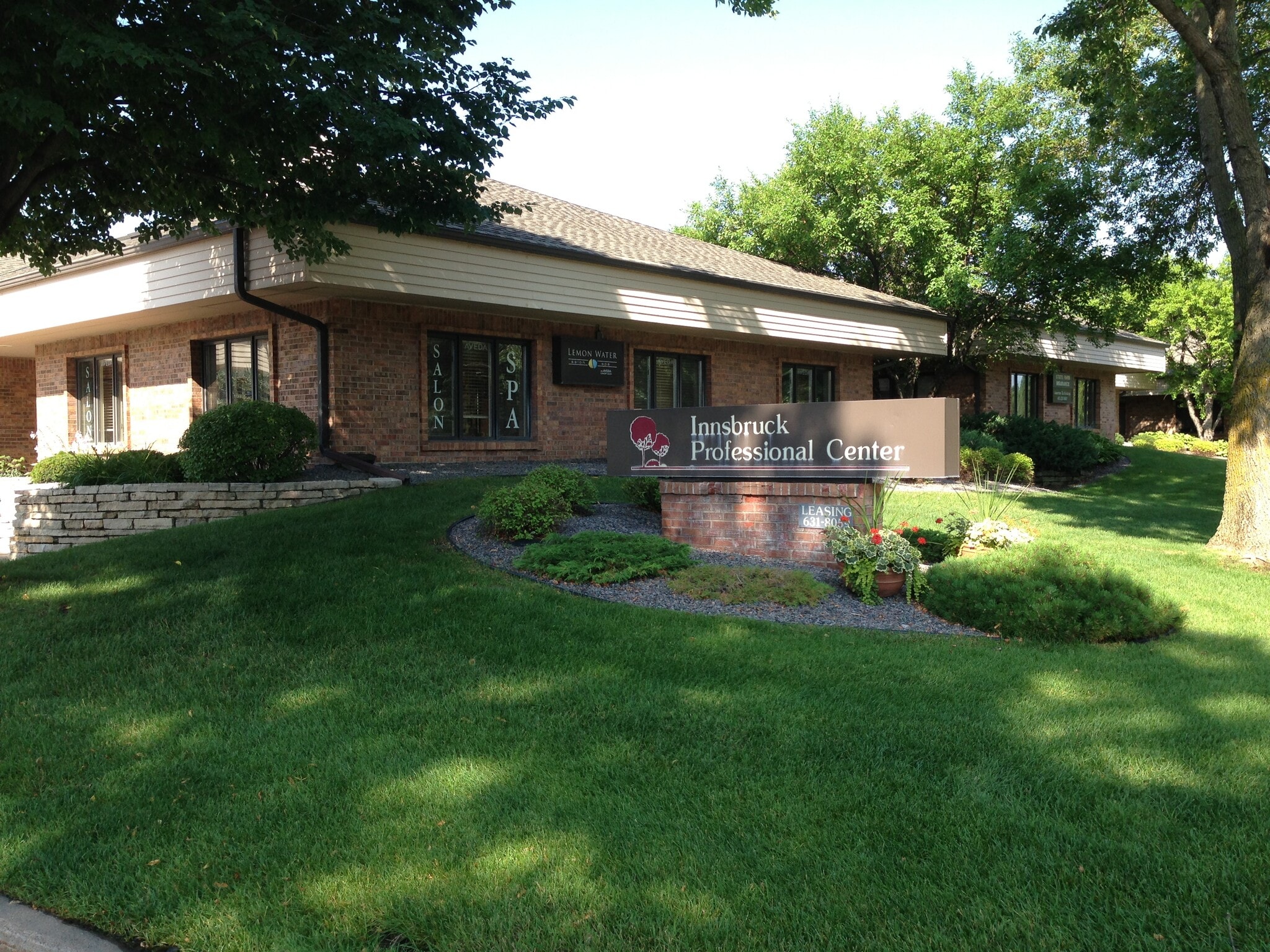 2611 Innsbruck Dr, New Brighton, MN for lease Building Photo- Image 1 of 2