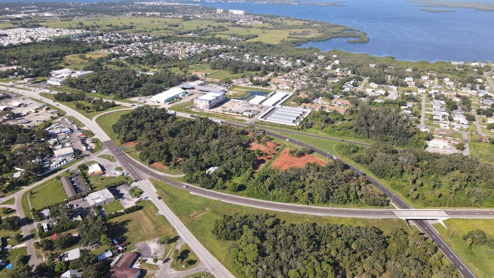 3945 US-41, Palmetto, FL à vendre - Photo du bâtiment - Image 3 de 3