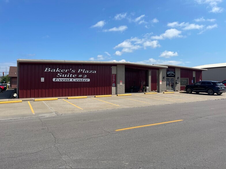 1912 W Rendelman St, Marion, IL à vendre - Photo du bâtiment - Image 2 de 9