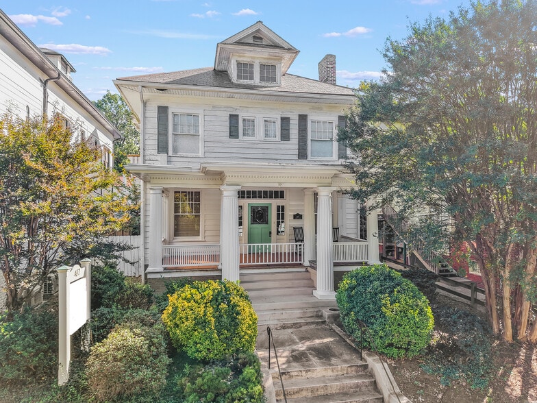 407 Summit St, Winston-Salem, NC for sale - Building Photo - Image 1 of 9