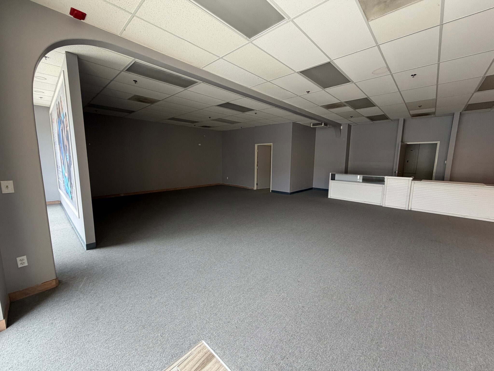 31021 Highway 79 S, Temecula, CA for lease Interior Photo- Image 1 of 9