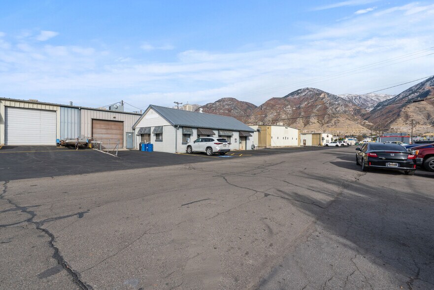 765-775 S University Ave, Provo, UT for lease - Building Photo - Image 2 of 3