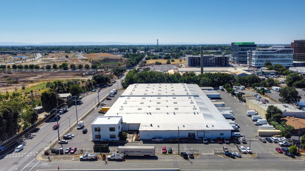 901-915 N B St, Sacramento, CA for lease - Building Photo - Image 3 of 7