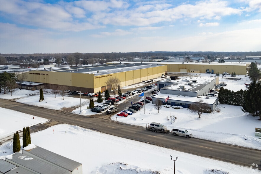 2768 Dormax St SW, Wyoming, MI for sale - Building Photo - Image 2 of 18