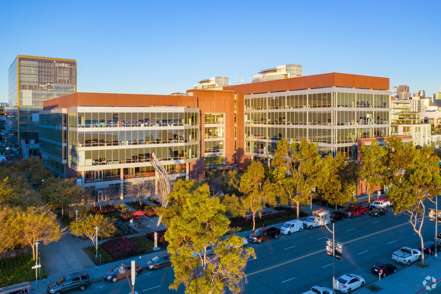 500 Terry A Francois Blvd, San Francisco, CA for lease - Building Photo - Image 3 of 14