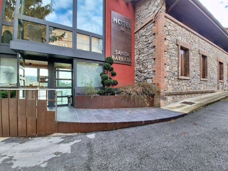 Carrer Economat, 4, Cercs, Barcelona for sale - Building Photo - Image 3 of 43