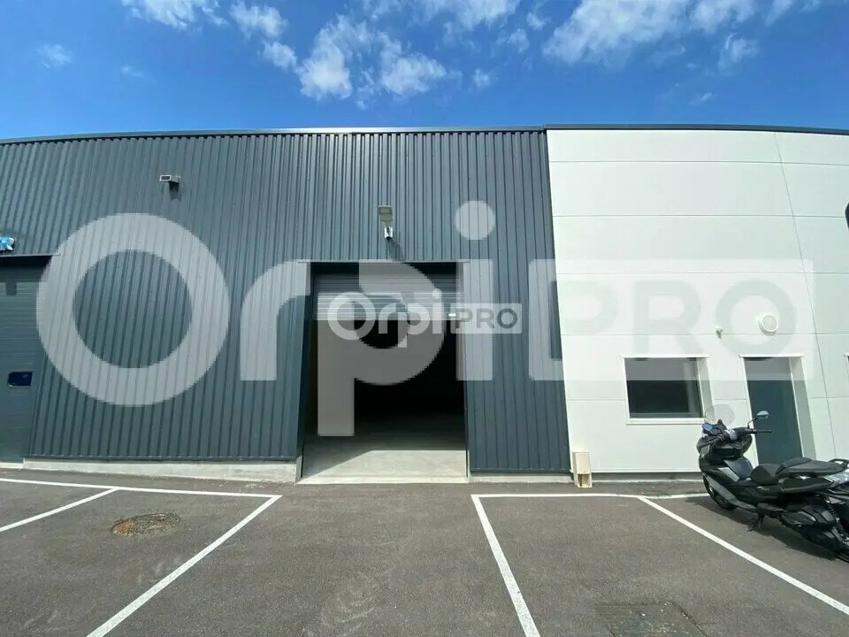 Flex in Cormontreuil for lease Building Photo- Image 1 of 4