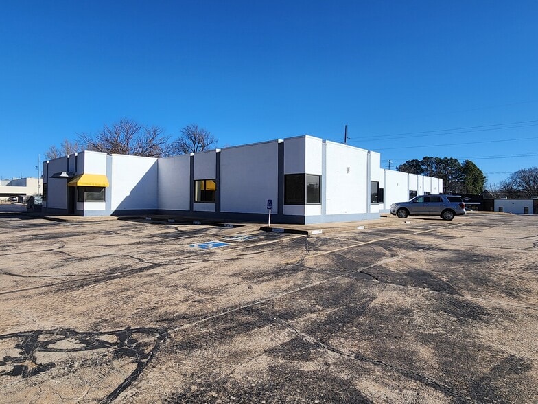 4554 S Harvard Ave, Tulsa, OK à louer - Photo du bâtiment - Image 3 de 6