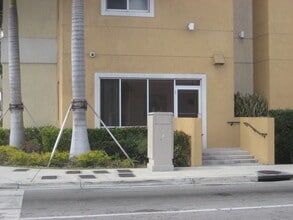 1001 NW 54th St, Miami, FL for lease Interior Photo- Image 1 of 11