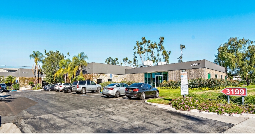 3199 Airport Loop Dr, Costa Mesa, CA for sale - Building Photo - Image 1 of 1