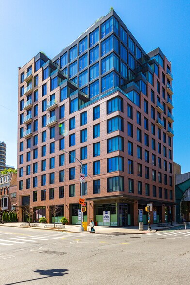 441 4th Ave, Brooklyn, NY for lease - Building Photo - Image 2 of 10