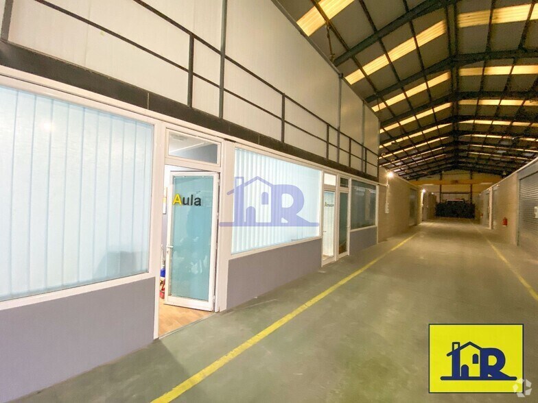 Office in Cuenca, Cuenca for lease - Interior Photo - Image 1 of 1