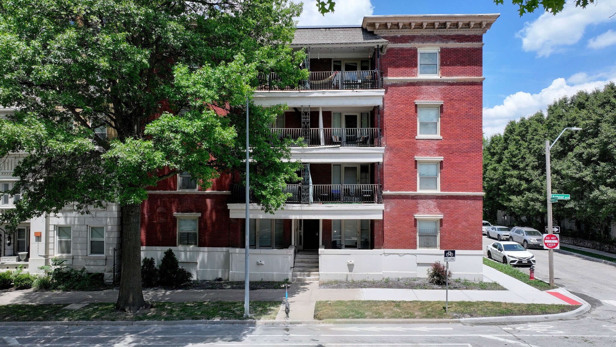 1114 E Armour Blvd, Kansas City, MO à vendre Photo du bâtiment- Image 1 de 60