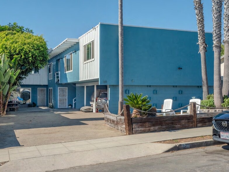 160 Hemlock Ave, Carlsbad, CA for sale - Primary Photo - Image 1 of 4
