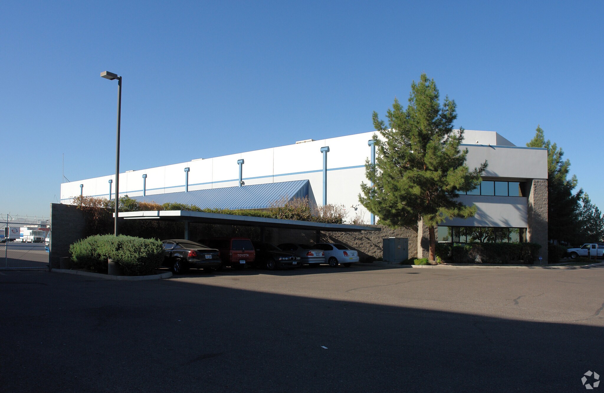 6131 W Van Buren St, Phoenix, AZ for sale Primary Photo- Image 1 of 1