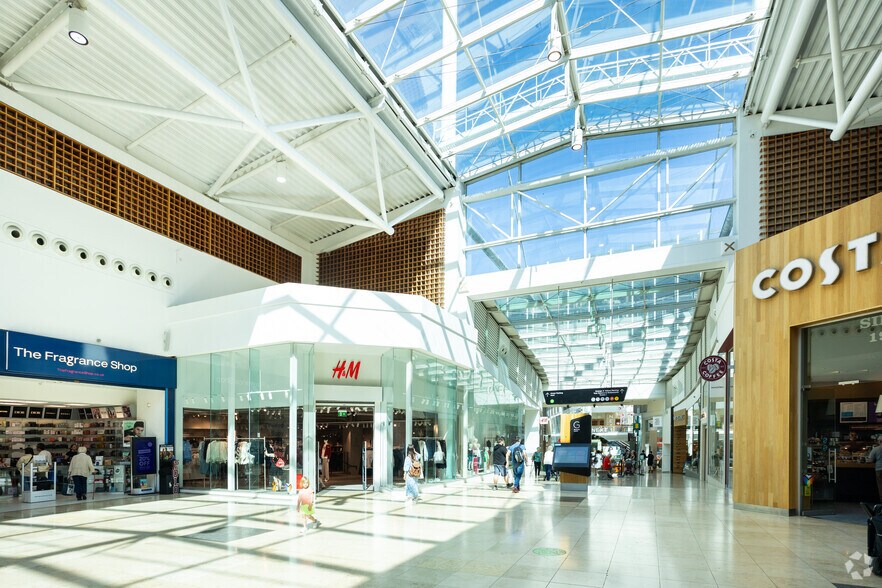 New Market Sq, Basingstoke à louer - Photo intérieure - Image 2 de 15